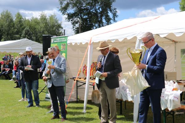 74b0117279563cc04cc727a2a77b8af7