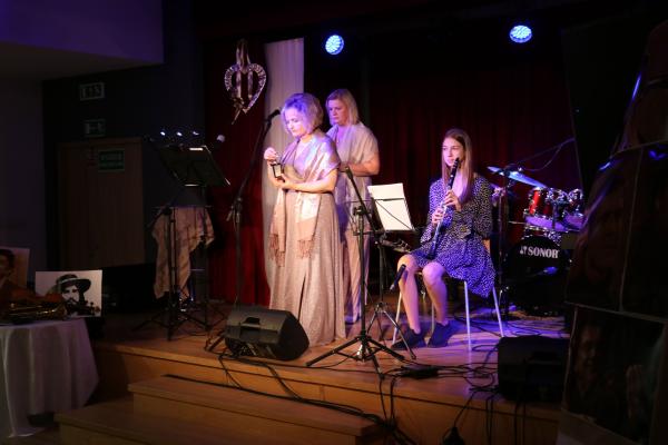 b1587db3e3129457f928d8cd8befbf52