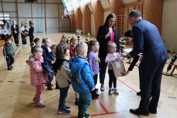 6a54d7d5cea756aaf6be691e11bdb202