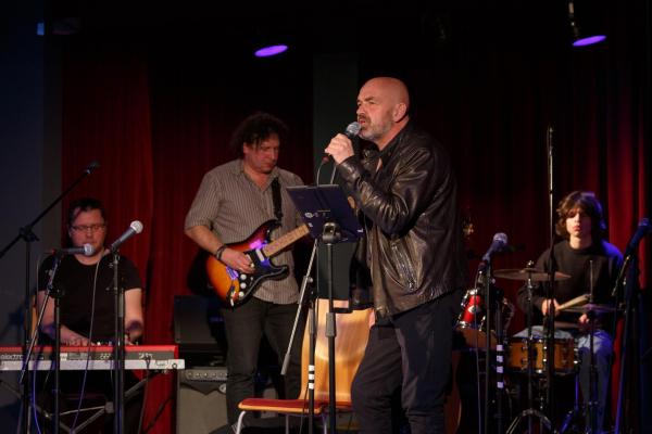 a190e4a16d572cd42752df283868f049