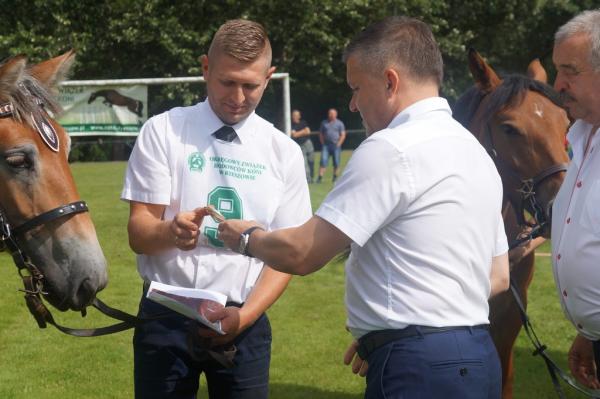 8cd6728621e08a3ff97de67afd0efc93