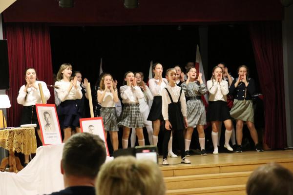 7465439d44ada21a7cf2d23518bbb2bb