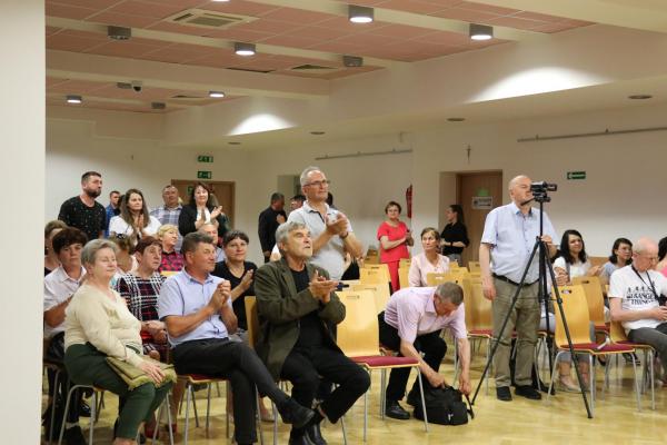 5f9c55642751749a2a41acda92aeb63f