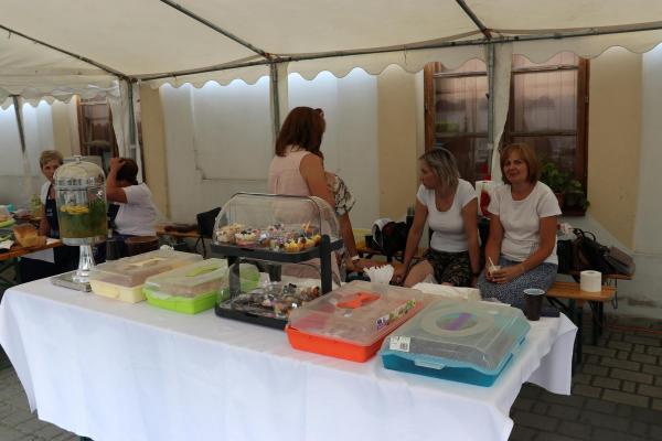 4d8b6f146e6c85de59198cd666677d98