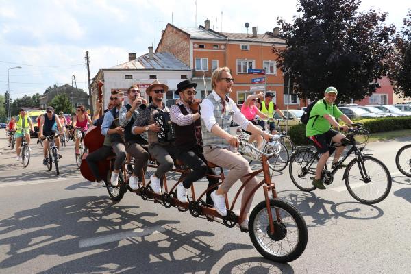 ed0b04009126c4da3d3910eaac29947c