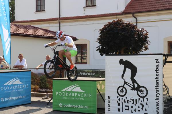 b15ec649ba5b4cba12e94508a96cbc9e