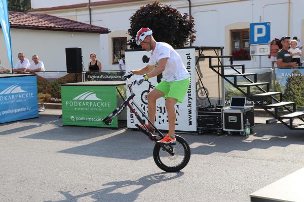 01a75967054c5995bd68a66acb045885