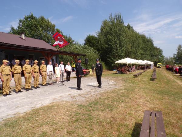 e20a9d9b1575a87bb66afed34ed724f7