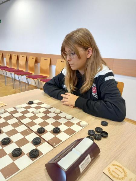 9dd29b71144b43f44143644bfa735217