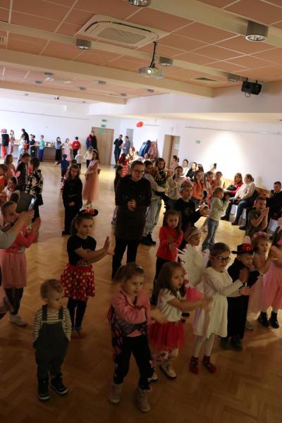 a715c8fbfde6d8301a7aa70c419f2125