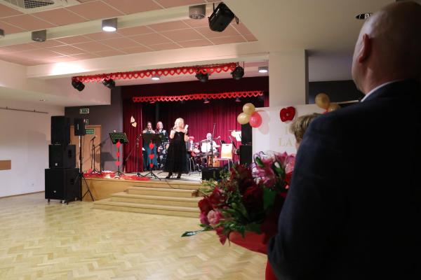 aa17d42e521d94c617ddd835a1105729