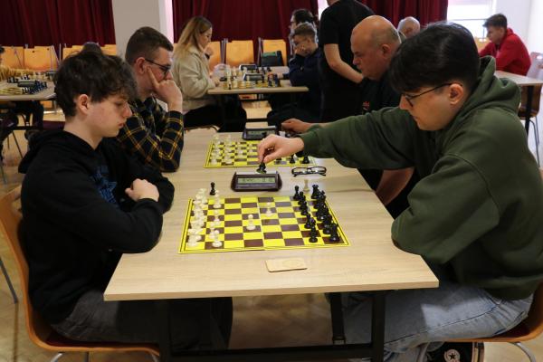 d2cab75f95de32c032f85292f6523a79