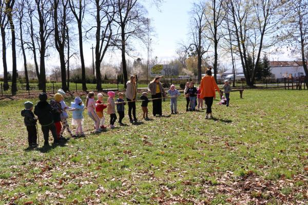 5b37e12e563744874f17f7adf55ec64e