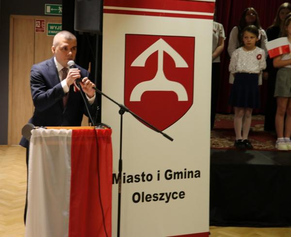 08a3b8ea3ef00e3de355247596a296c3