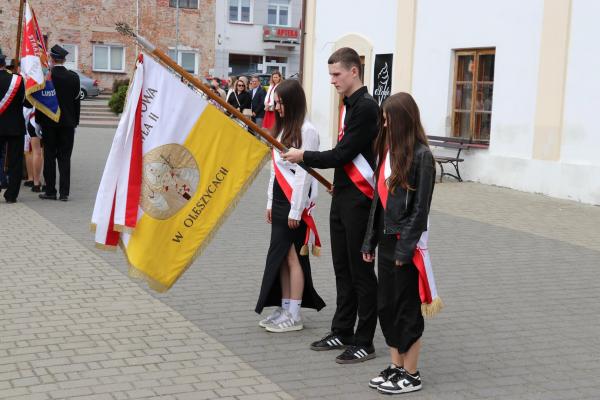 7fb794342bf27f7ddbab8fc443182f61