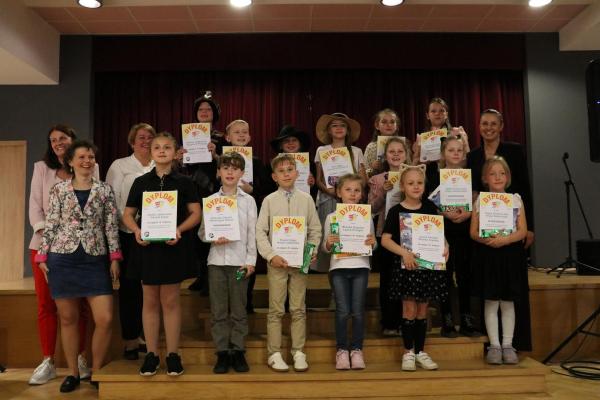 7906290e4572d58369c740b346d487f1