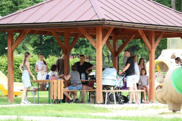 51b93e7a6da480ece1bb394709fbfdb1