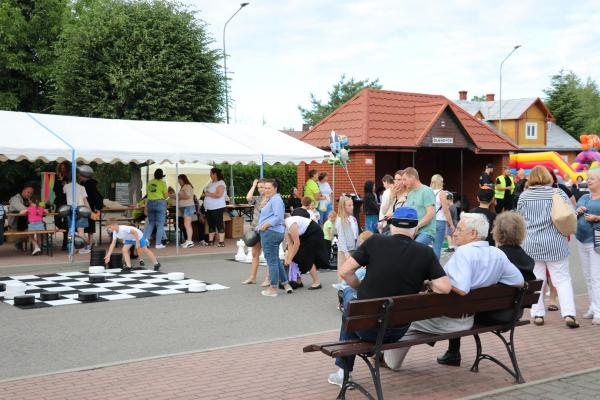 0edbee4ff774876bc954022dfbe76073