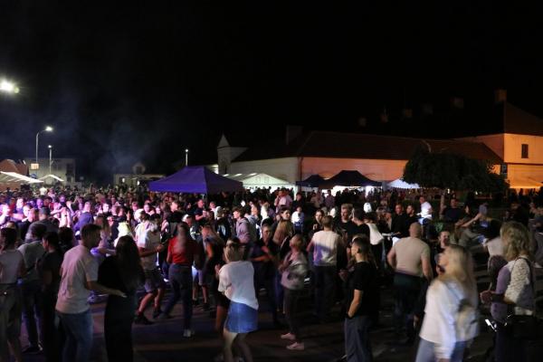 be62bab3d5505a8c1f8e4367ecd1d20f