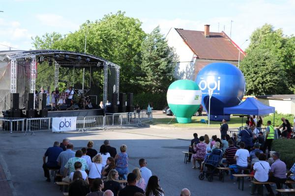 234c3f99bd8ce9fc05c22d3e2e9b5f9d