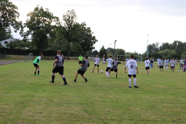 915f9b575e7f492aca41248fc03be80e