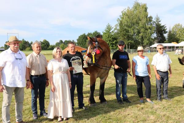 c24e036a7a3922929d87bad155deec78