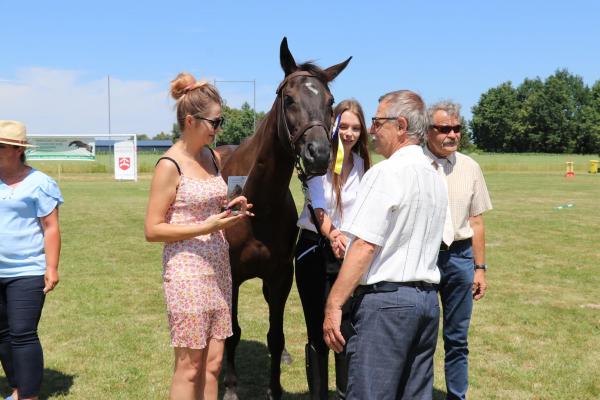 5b93e19c72c28c4667d019d8d963e388