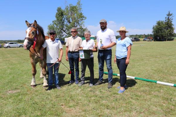 69807b80cd874d3b0d02e57f288e7d72