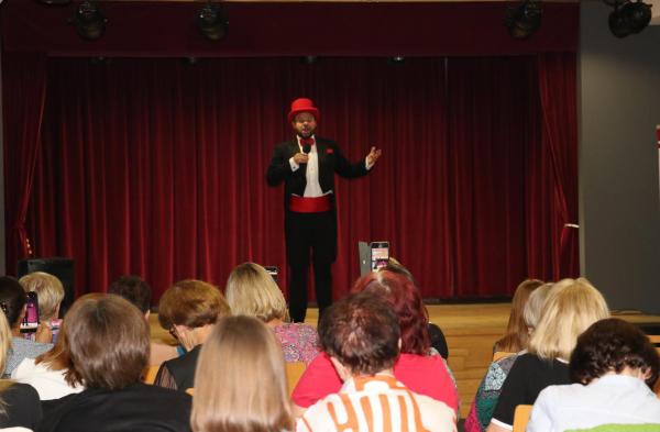 17f23033e9a2034b69f6b44f28a41b40