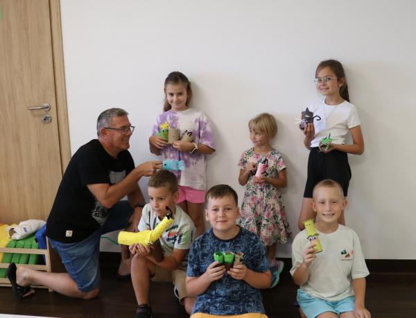 83176876bc809f8302d101fb940c898c