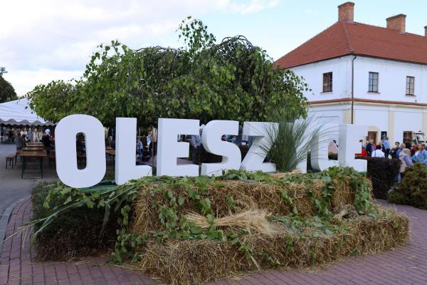 2724c0c8b93d894c101e3f6f221c106d