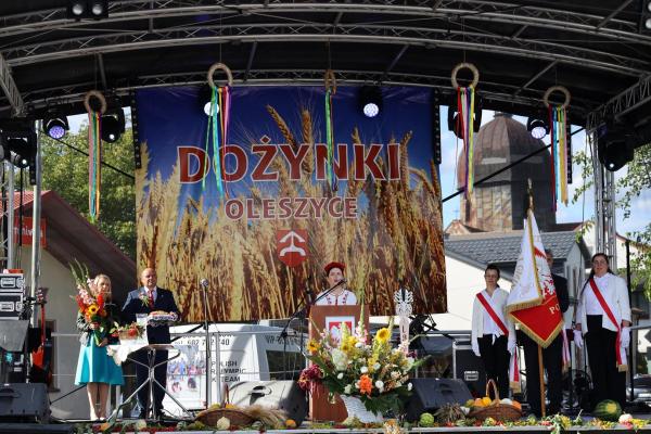 5a4472dd5fd48018c8ac571160eb5871