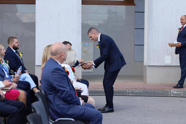 482732924900a008a4d62c7eb984e688