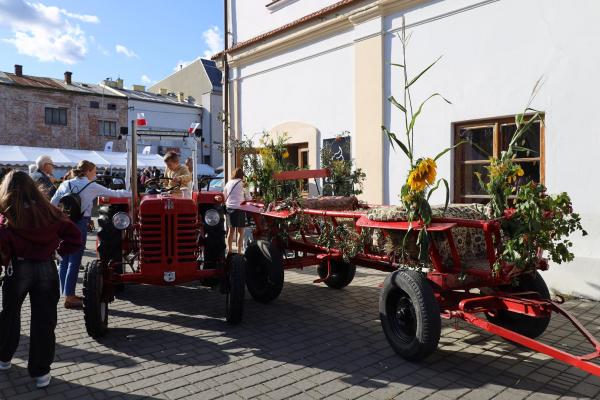 40b30080ae7f1c86e6b51e11363ce823