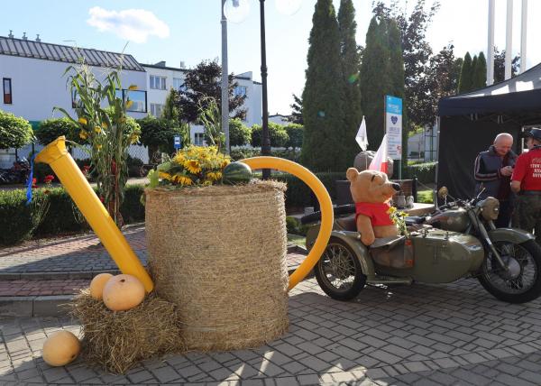 5f192b23bc3644c534bc2bf0c0373607