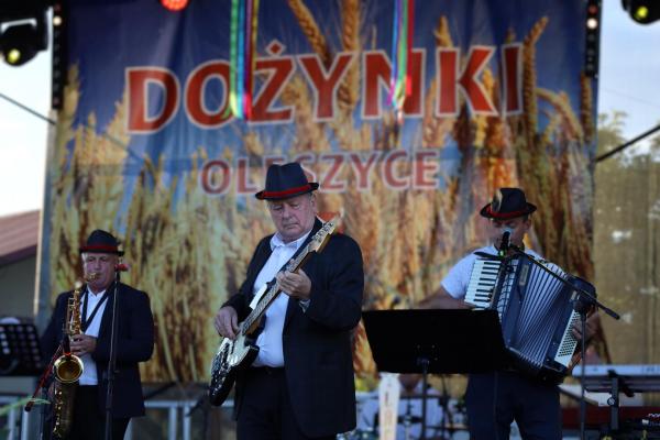 8d4f2a7bb2b9baf76d12ca1eda2159a3