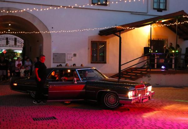 c053a6ede8dbf9f72294f777ba2b313b