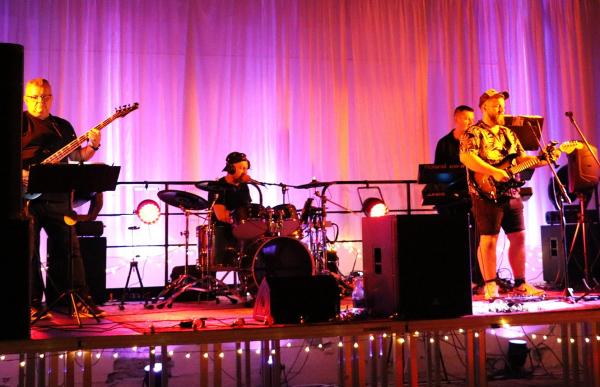 f6ca9813f702c687c4285682800c651e