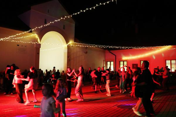 ff152c82f916c5c14fd7e857a13b204a