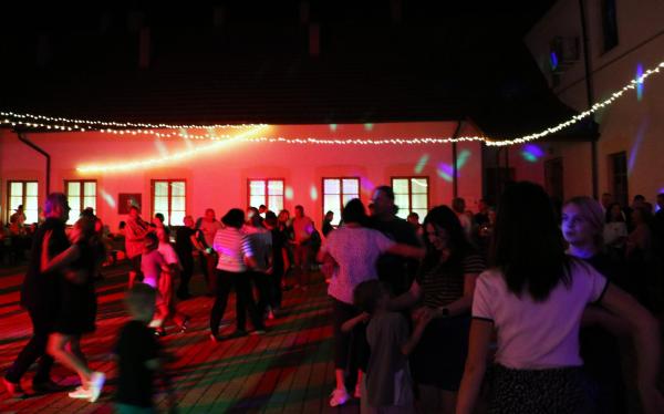 a1f7e3b61d6bfbd81e3d40c4a14b2b5d