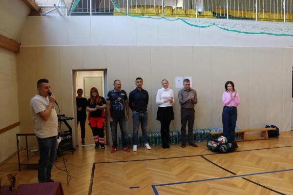 6ee3313a344663889908c03f0e7c53d9