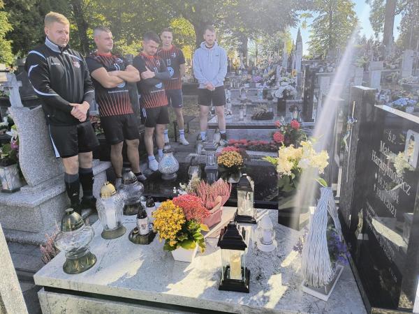 abf57e3a68d3af0de5aca89bf70de255