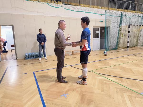 2cf465f34c4968198a0c7a851ff4b9a1