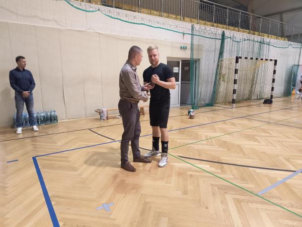 4164b54ee0463f442d2e031eb2ccaffb