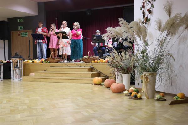 54c9aae5525eab36f84fb89a8af01d51