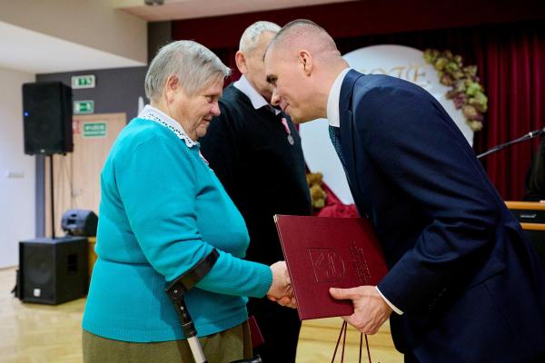 48bbe15165eee940725531d488b0c60b