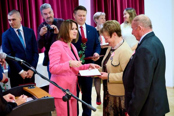 5c9c9bed38126a344c27a0b94ce72926