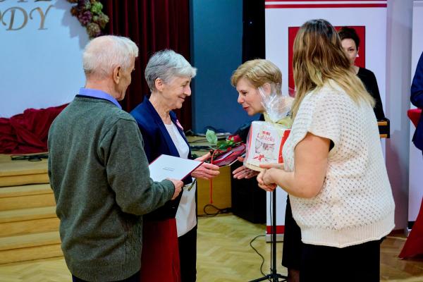 d54dfeac6ca6af1e4e69deee63039bd4