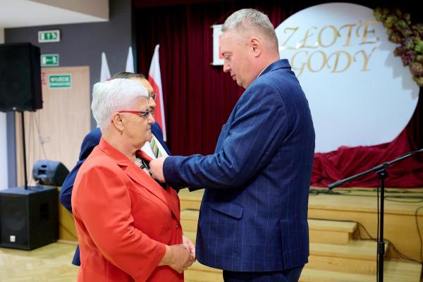 06d2418e2c46719d6d89b4a6ec1a80c1