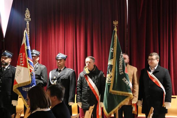 56703f3a5ae84a147fecf6e2f4c1c48f